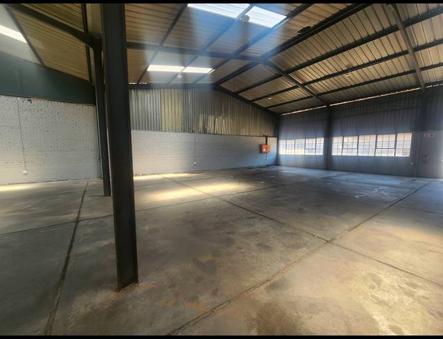 751M² WAREHOUSE TO LET IN WADEVILLE